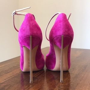 Beautiful Casadei Queen Suede Heals size 7.5
